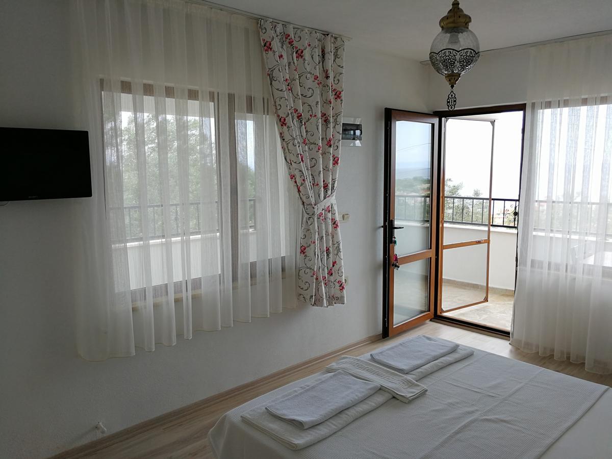 Kaymak Tepesi Tatil Evi Bed and Breakfast Küçükkuyu Eksteriør billede