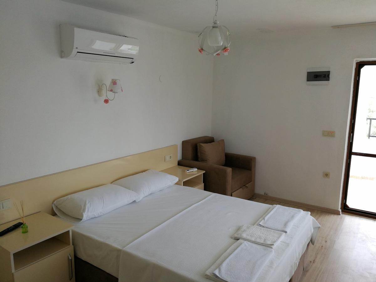 Kaymak Tepesi Tatil Evi Bed and Breakfast Küçükkuyu Eksteriør billede