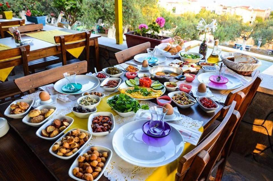 Kaymak Tepesi Tatil Evi Bed and Breakfast Küçükkuyu Eksteriør billede